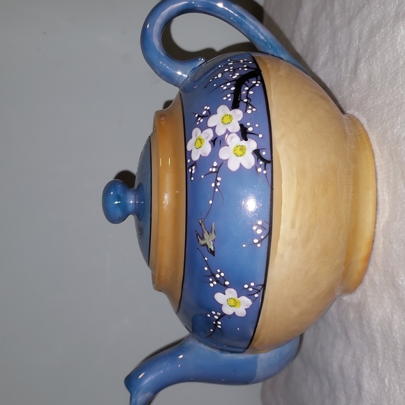 Takito Japan Lusterware Porcelain Hand Painted Teapot periwinkle peach luster - Picture 1 of 12